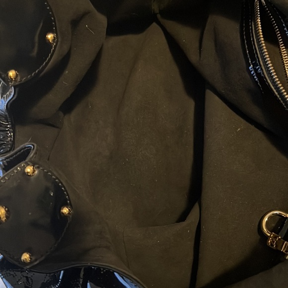 • Louis Vuitton Hobo Black Mahina Leather - Picture 6 of 12